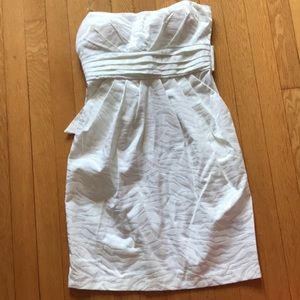 Strapless white dress with zebra print